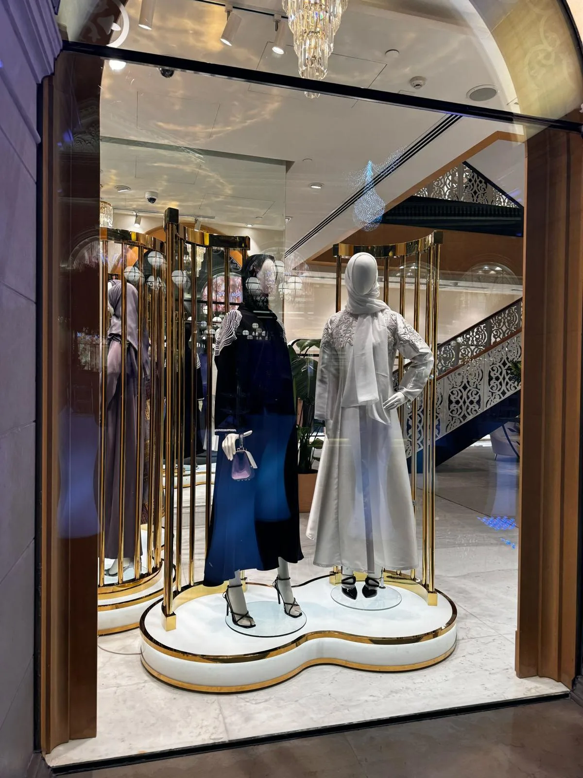 Boutique & showroom